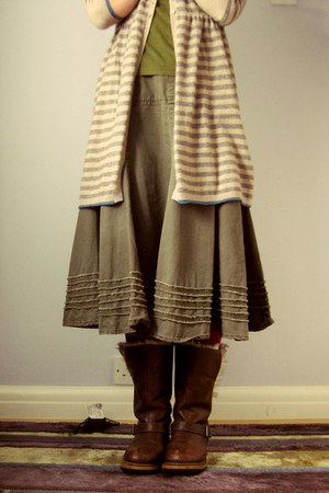 caterpillar midi boots