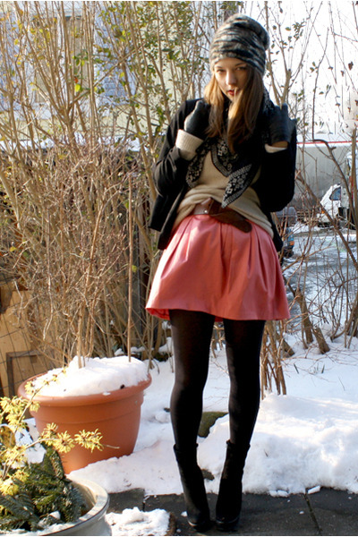 black Zara boots - beige Uniqlo t-shirt - pink GINA TRICOT skirt - silver The Sc