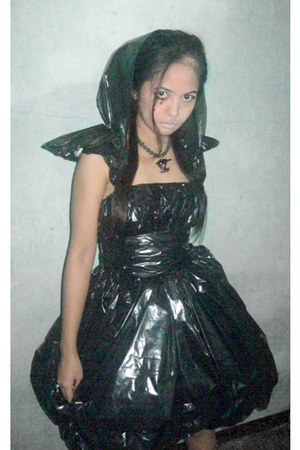 Real Bugs Head Necklaces, Trash Bag Dresses, Black Heels
