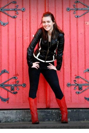 le chateau red boots