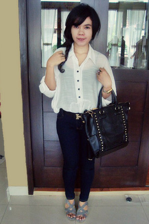 loose tops with skinny jeans