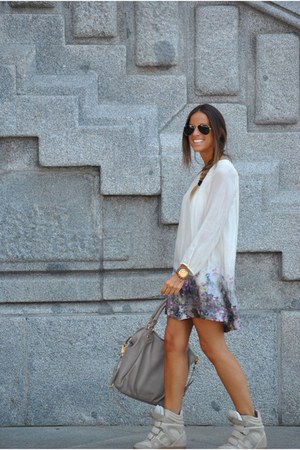 beige isabel marant sneakers