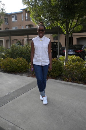 old navy canvas sneakers