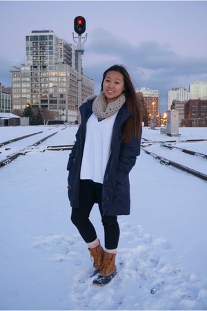 tan and navy duck boots