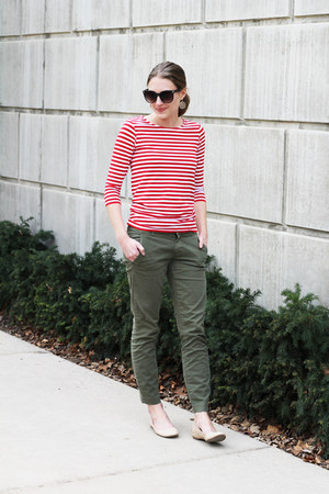 green pants and red shirt