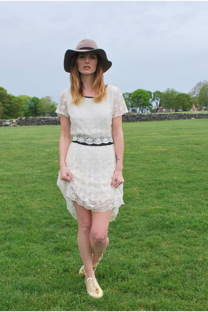 superga metallic gold