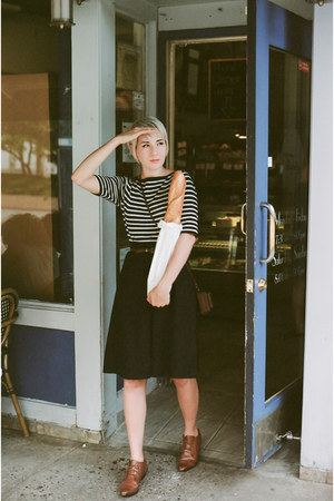 skirt thrifted shoes skirts last strip midi combo central park chictopia favourite primary via parisian line kitsune kun french brogues