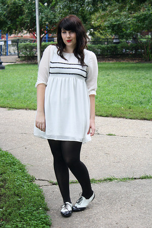 For white tights black shoes possible Exactly would white tights black shoes right!