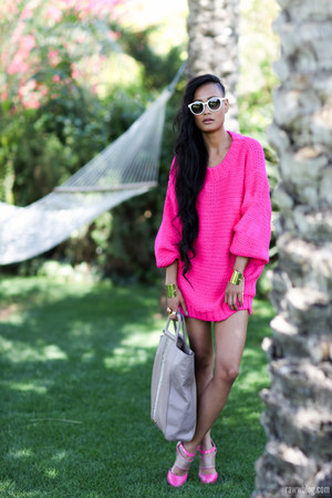 oversized hot pink sweater