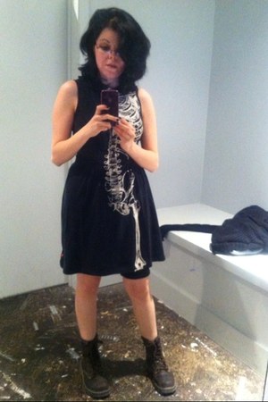 hot topic black combat boots