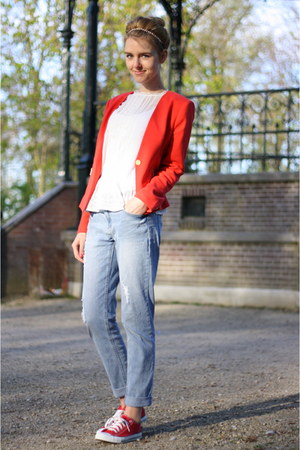 Red Red Boyfriend Forever21 Blazers, Blue Primark Jeans, White H&M ... كرسي رحلات Red Red Boyfriend Forever21 Blazers, Blue Primark Jeans, White H&M ... كرسي رحلات